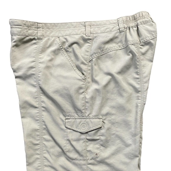 Columbia Psych to Hike Women Shorts - Lightweight Omni-Shade- Size 12 - Picture 3 of 11